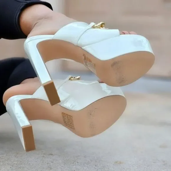 Women's White Patent Platform Mules Stiletto Heels Gold Chain Accent - Picture 5 of 6